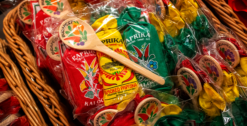 Hungarian paprika gift sets in a Budapest souvenir shop