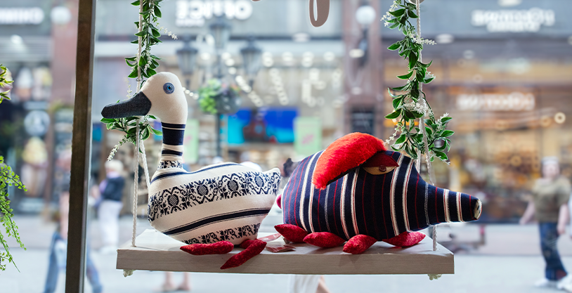 Textile animal figures with Hungarian patterns in the heart of Budapest