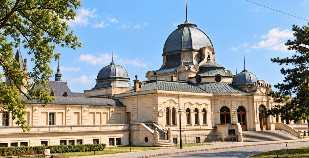 Memories of Hungary Heroes' Square Souvenir Shop